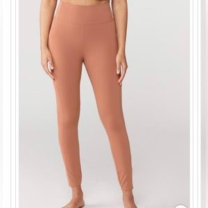 Small Sandstone REI Cooperative leggings (NEW)